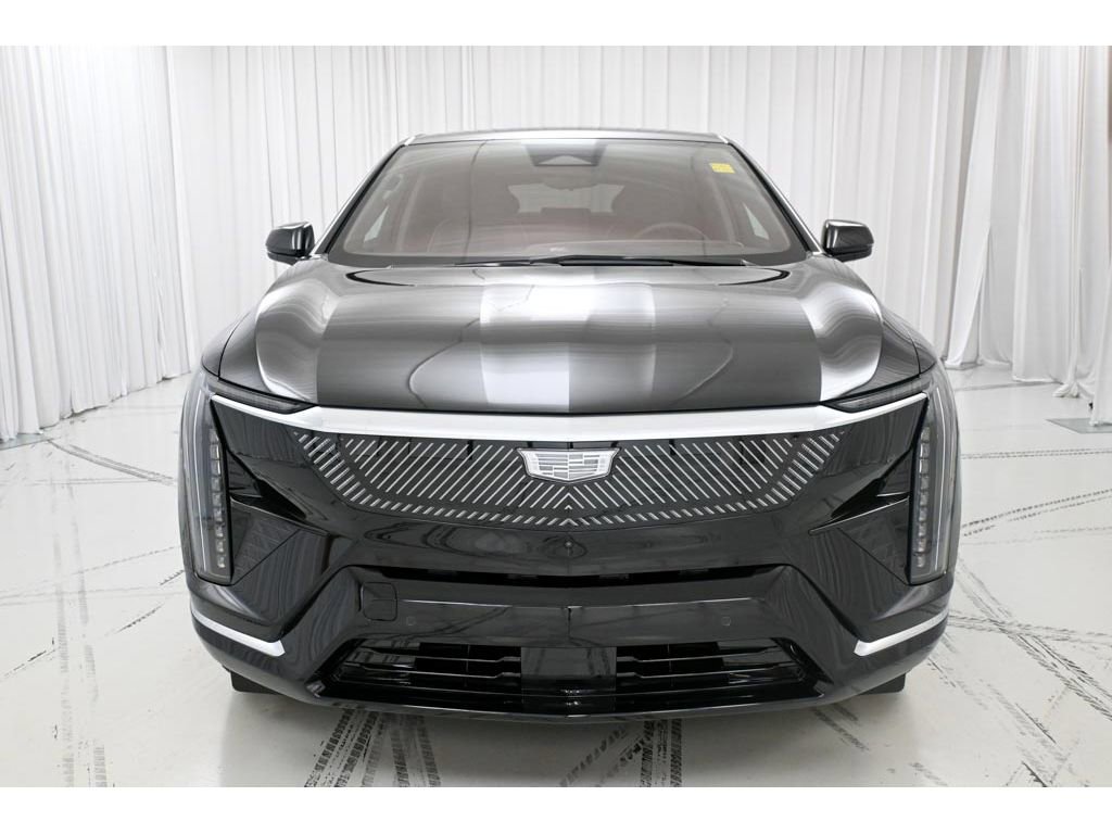 New 2026 Cadillac Optiq Luxury 2 image 3