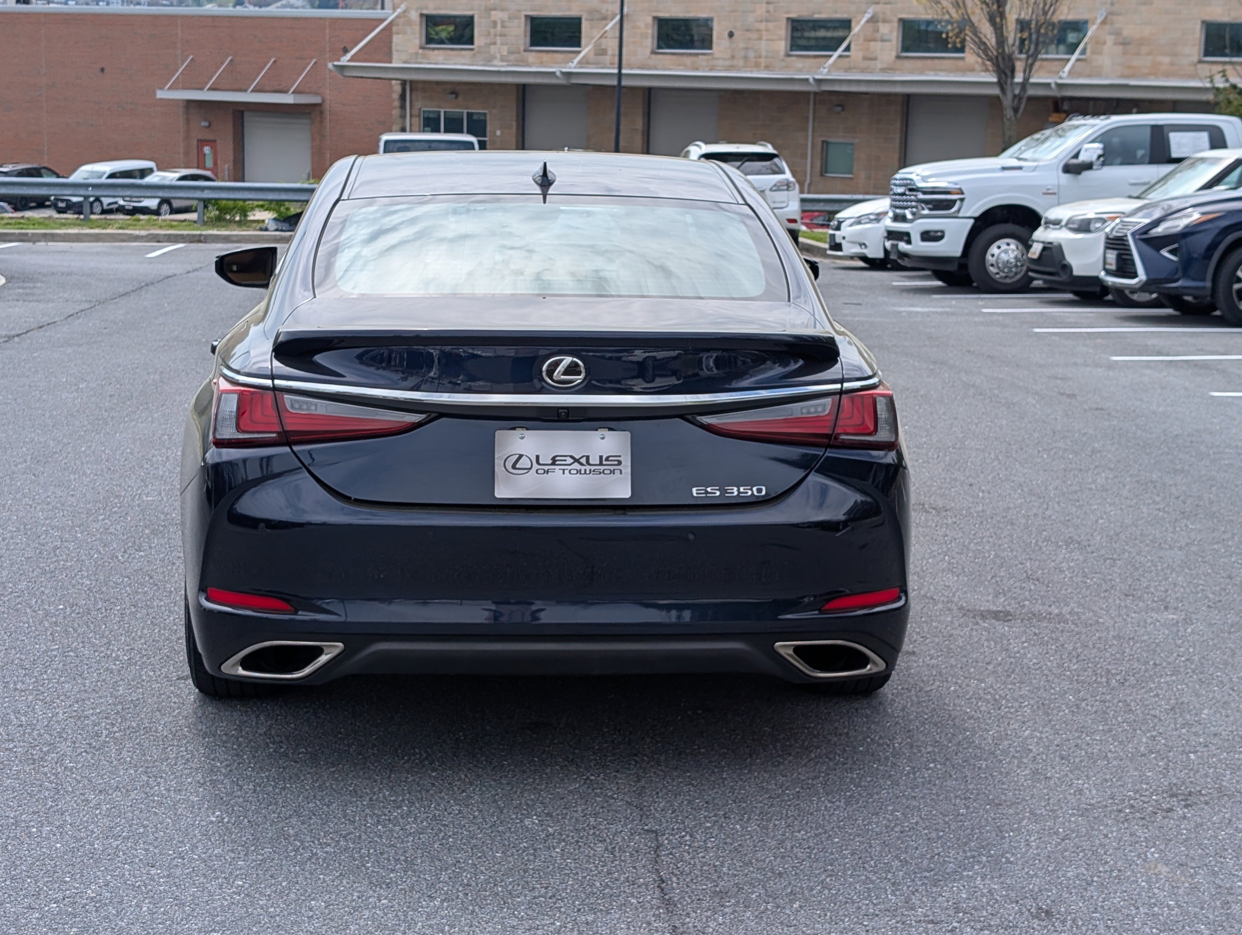 Certified 2023 Lexus ES 350 w/ Premium Package FWD image 4