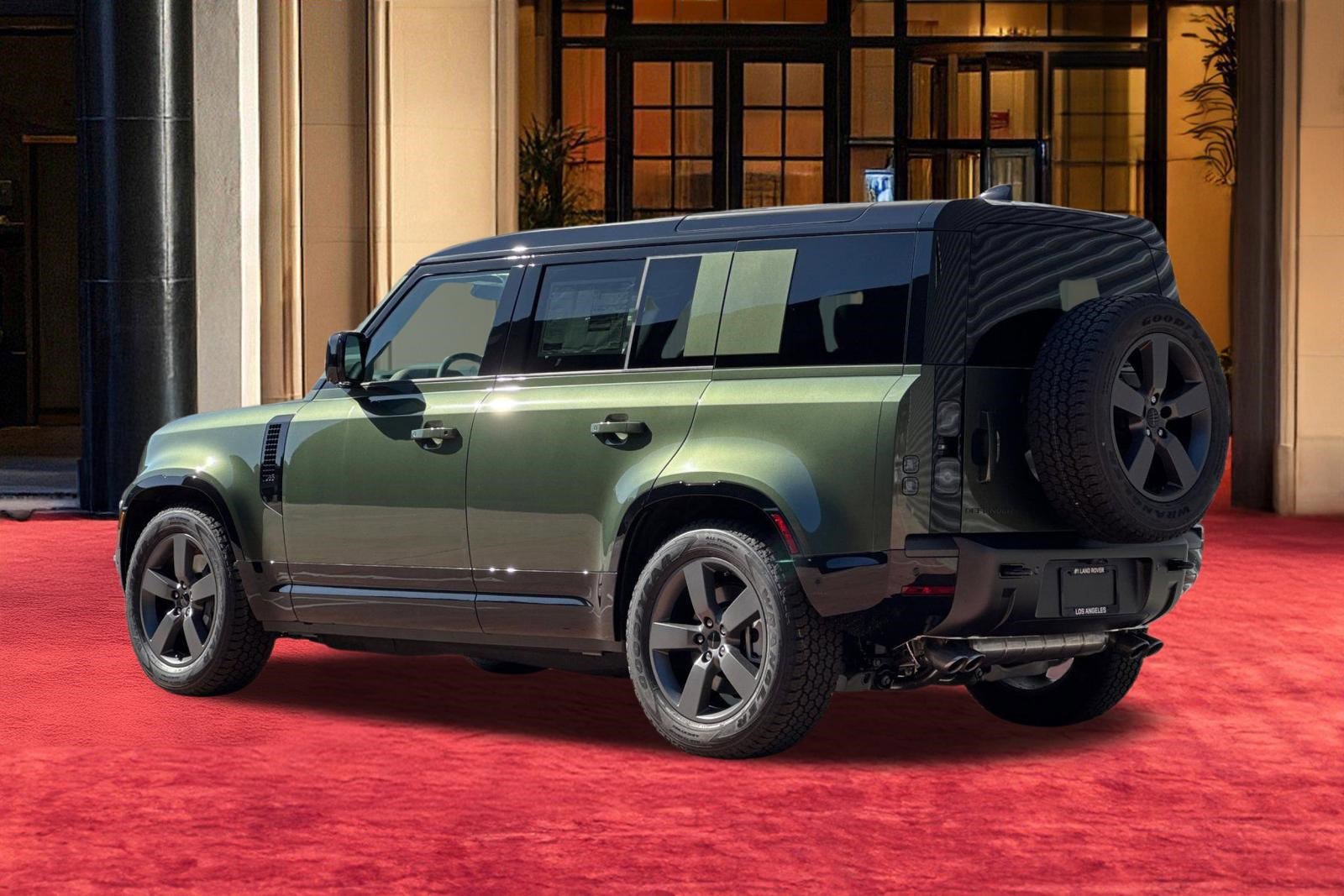 New 2026 Land Rover Defender 110 X-Dynamic SE image 3