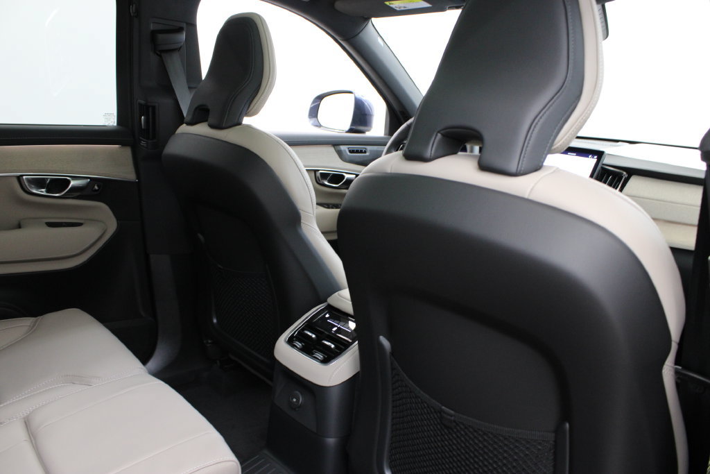 New 2026 Volvo XC90 T8 Ultra w/ Protection Package Premier AWD/4WD image 22