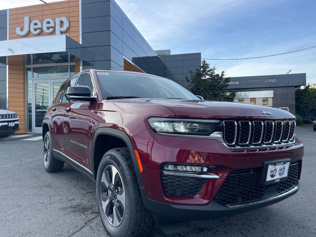 New 2024 Jeep Grand Cherokee Limited 4xe w/ Luxury Tech Group II