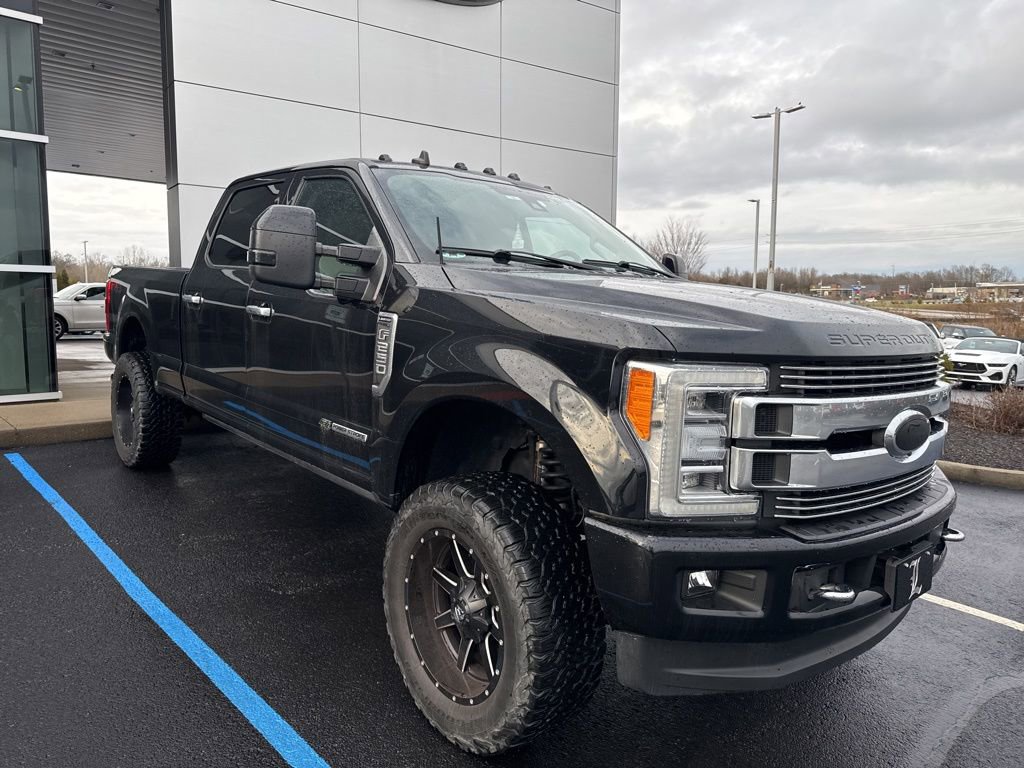 Used 2019 Ford F250 Limited image 1