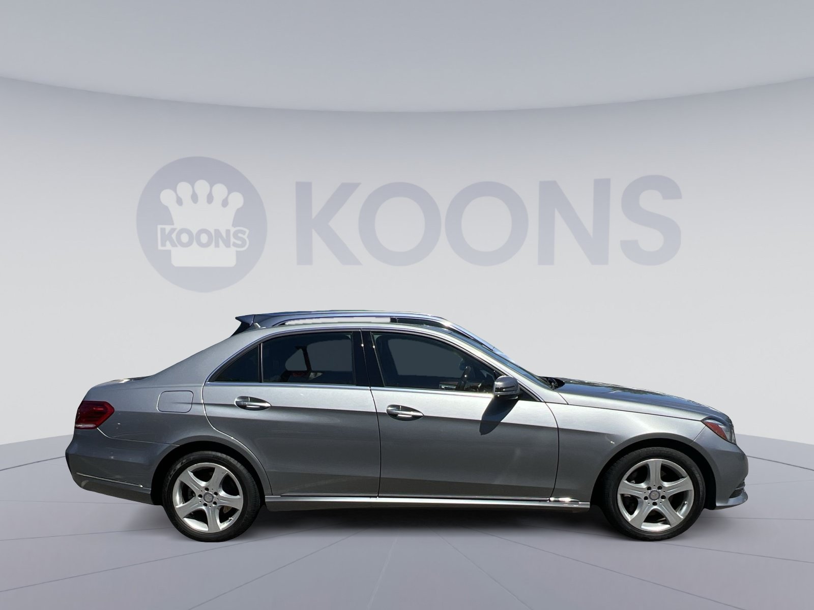 Used 2014 Mercedes-Benz E 350 4MATIC Sedan image 5