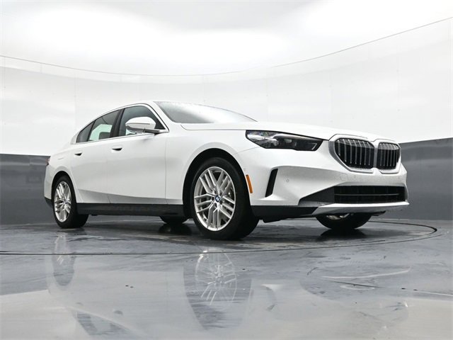 Used 2024 BMW 530i w/ Convenience Package image 24