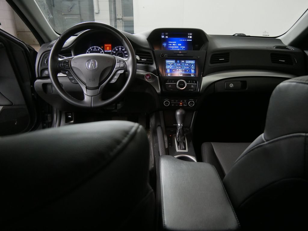 Used 2018 Acura ILX w/ Premium Package FWD image 15