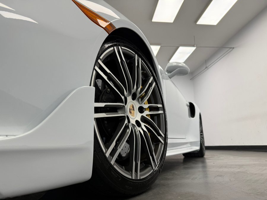 Used 2015 Porsche 911 Turbo S AWD/4WD image 57
