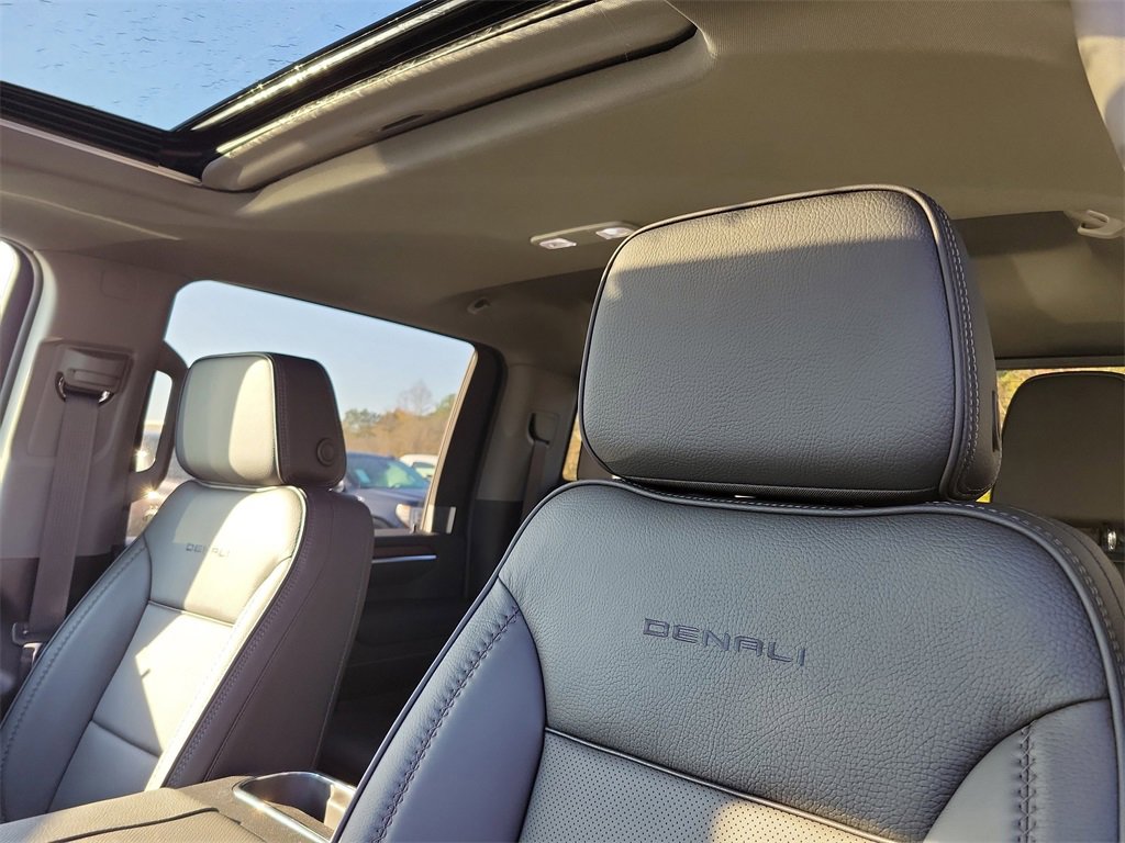 New 2026 GMC Sierra 2500 Denali w/ Denali Reserve Package image 23