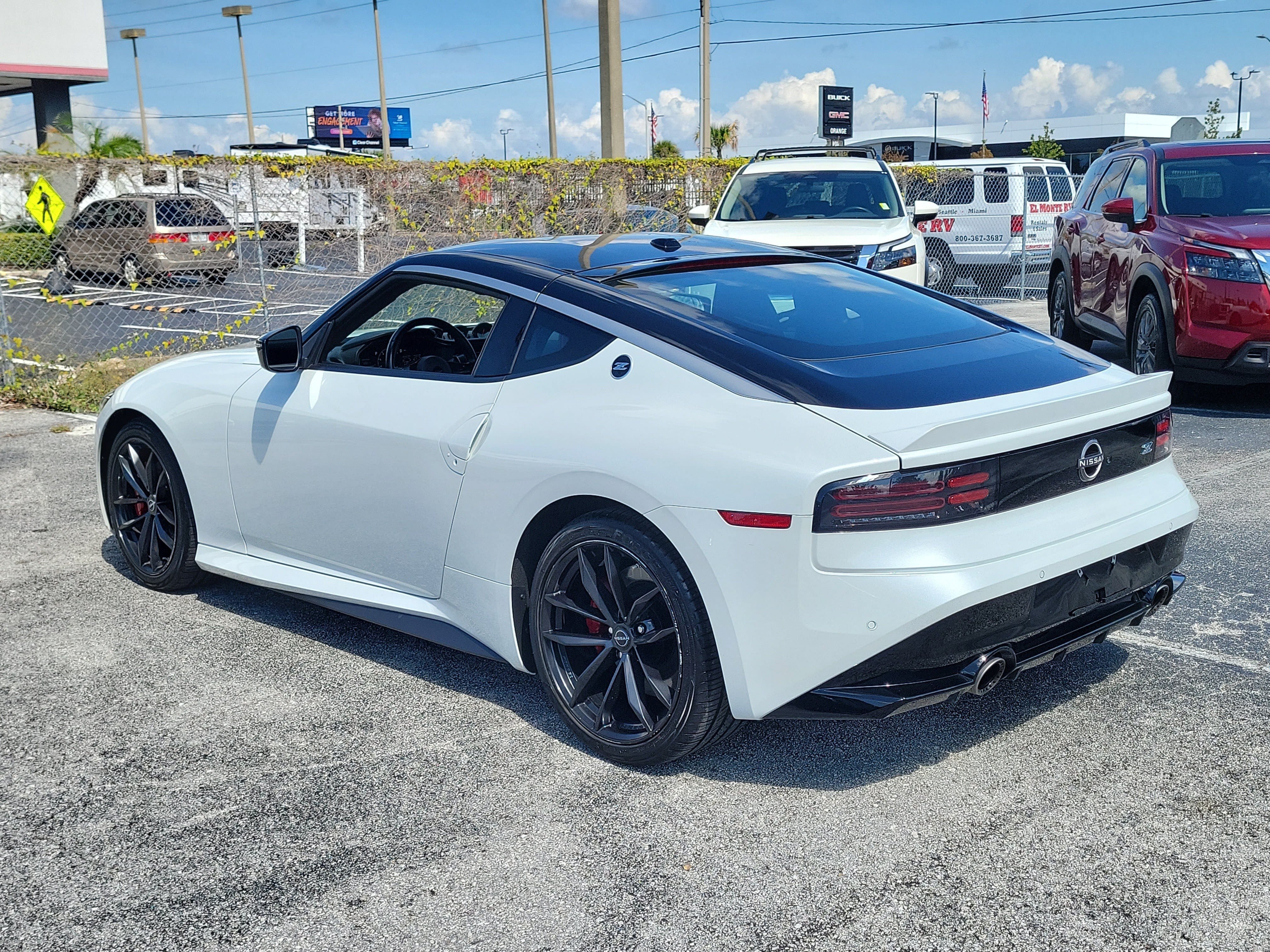 Certified 2024 Nissan Z Performance w/ Floor Mat Package RWD image 5