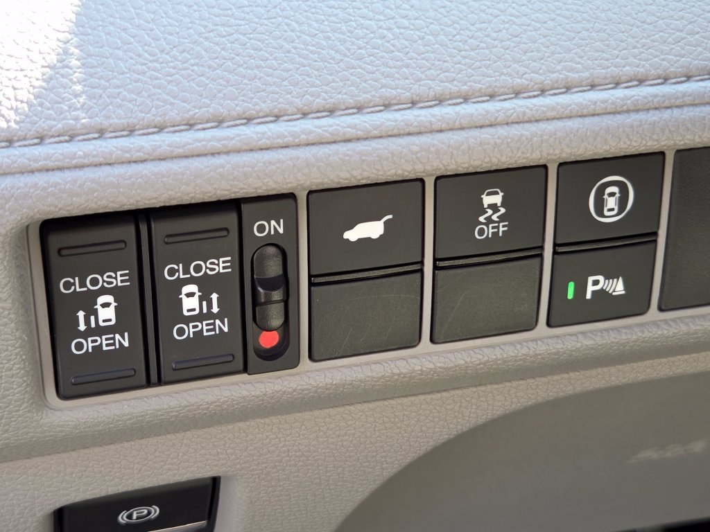 Used 2024 Honda Odyssey Touring image 12