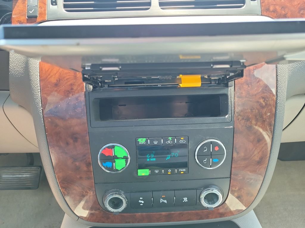 Used 2007 Chevrolet Avalanche LT w/ LT Preferred Equipment Group AWD/4WD image 19