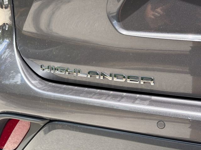Used 2023 Toyota Highlander Limited AWD/4WD image 11