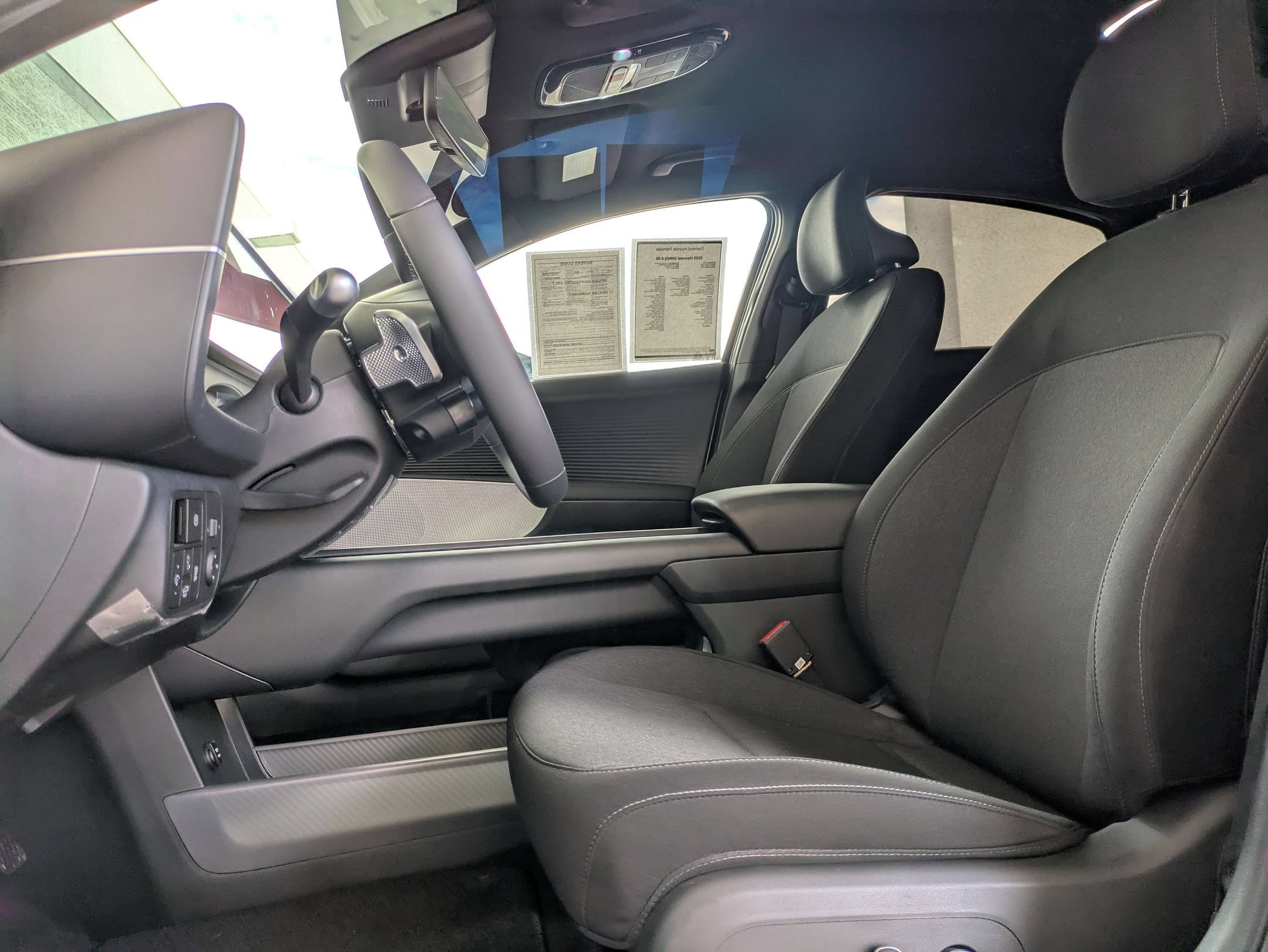 Certified 2025 Hyundai Ioniq 6 SE RWD image 21