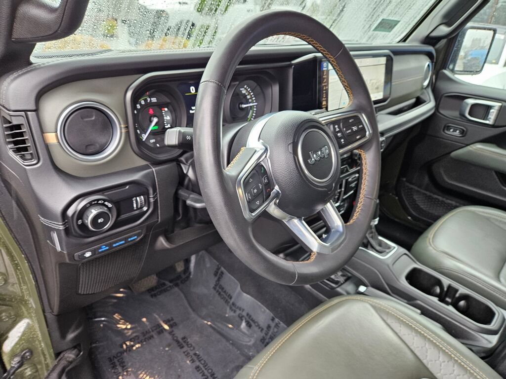 Used 2024 Jeep Wrangler High Altitude AWD/4WD image 20