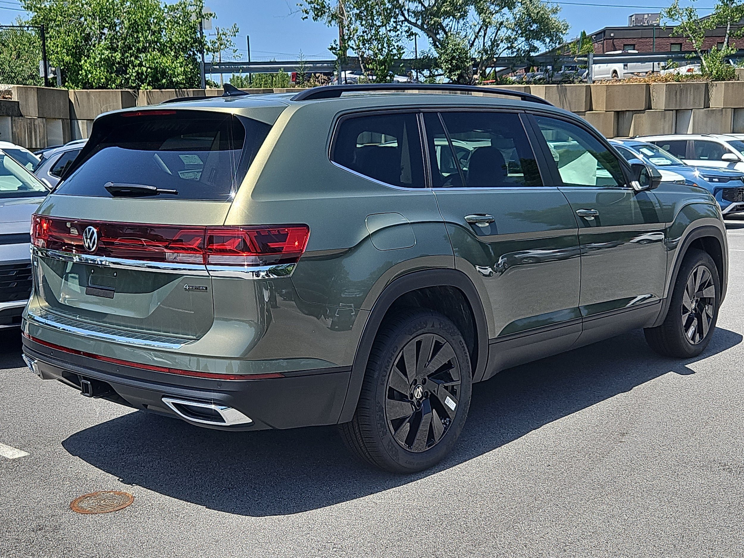 New 2026 Volkswagen Atlas SE AWD/4WD image 2