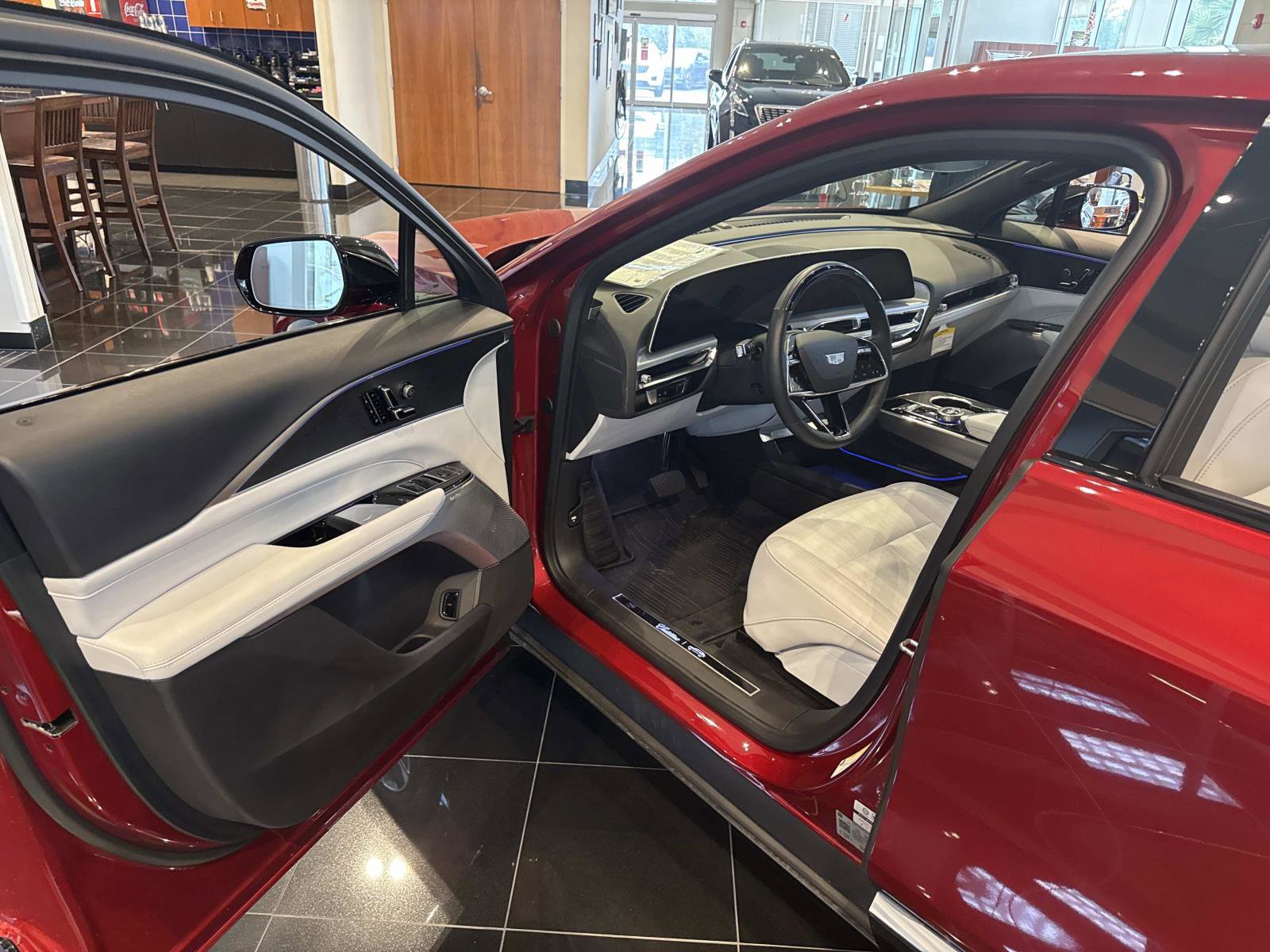 New 2025 Cadillac Lyriq Luxury image 19