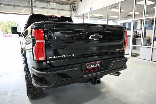New 2026 Chevrolet Silverado 2500 ZR2 w/ LPO, Dark Essentials Package image 6