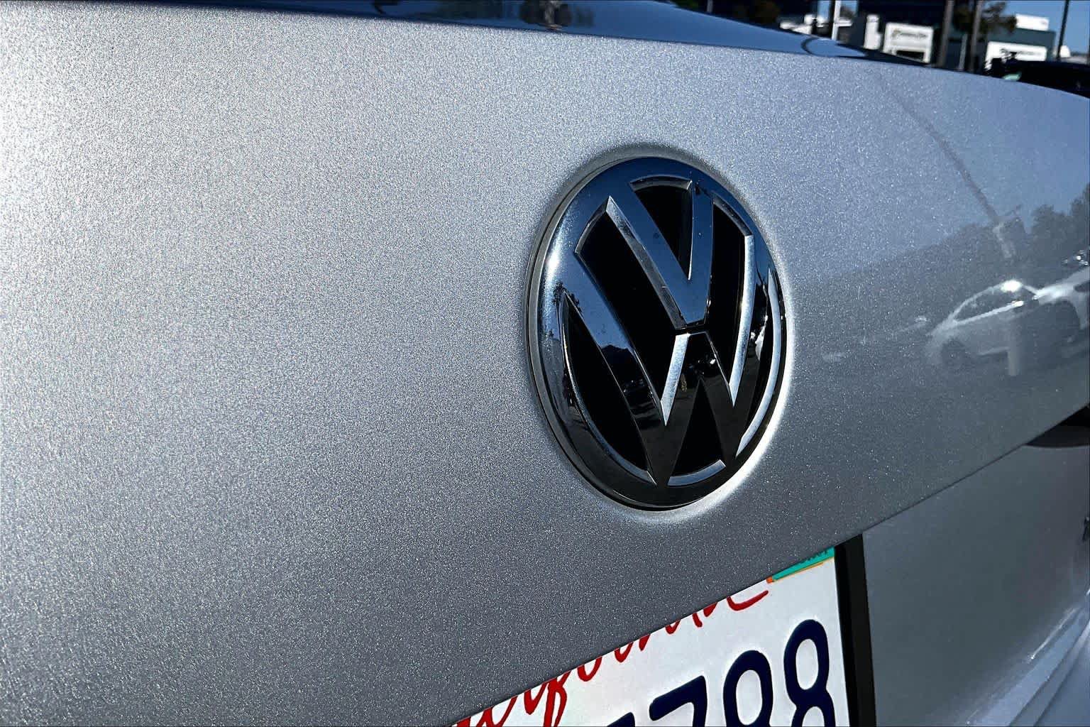 Used 2016 Volkswagen Jetta S FWD image 9