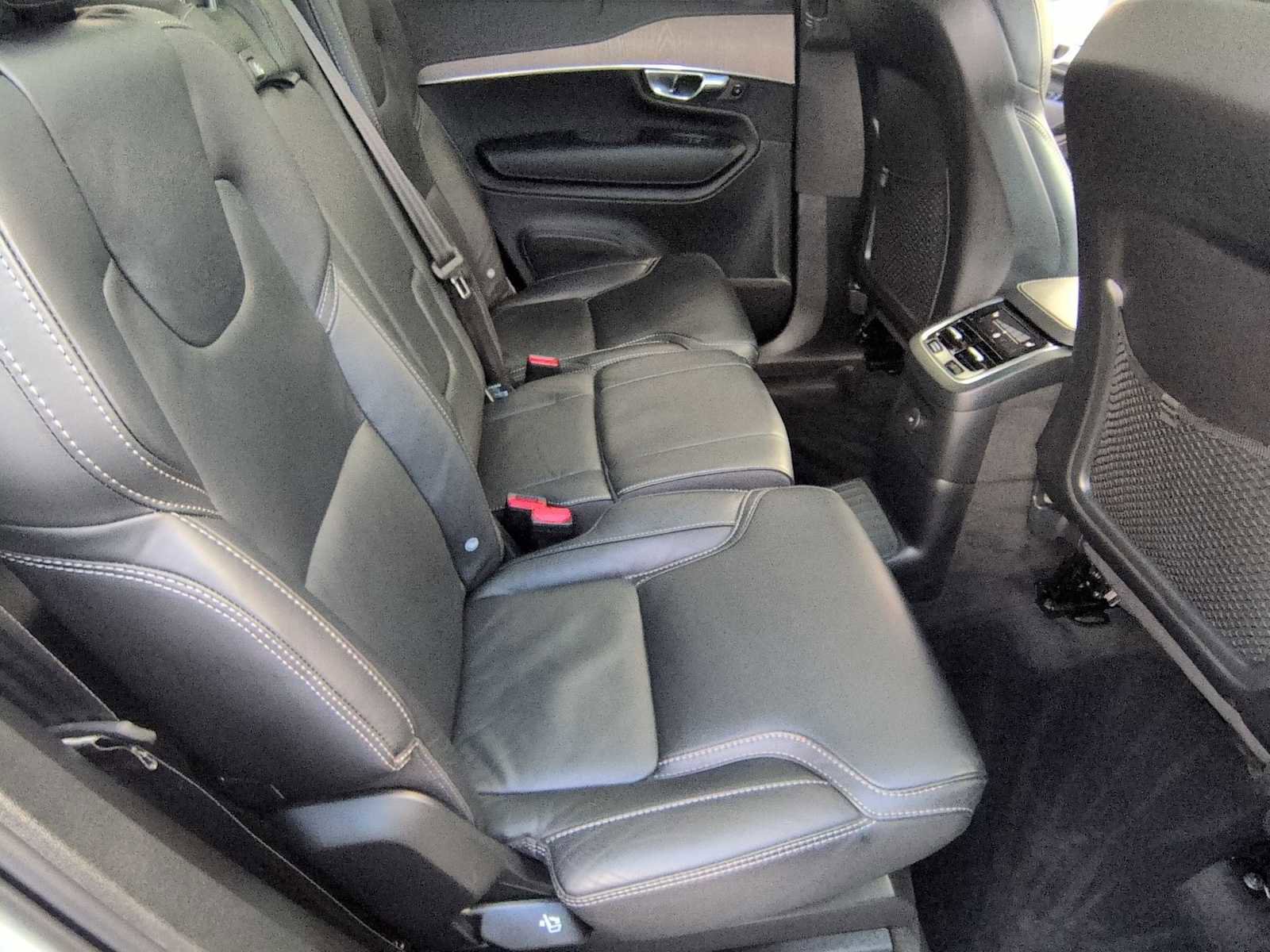Used 2022 Volvo XC90 T8 Inscription image 22