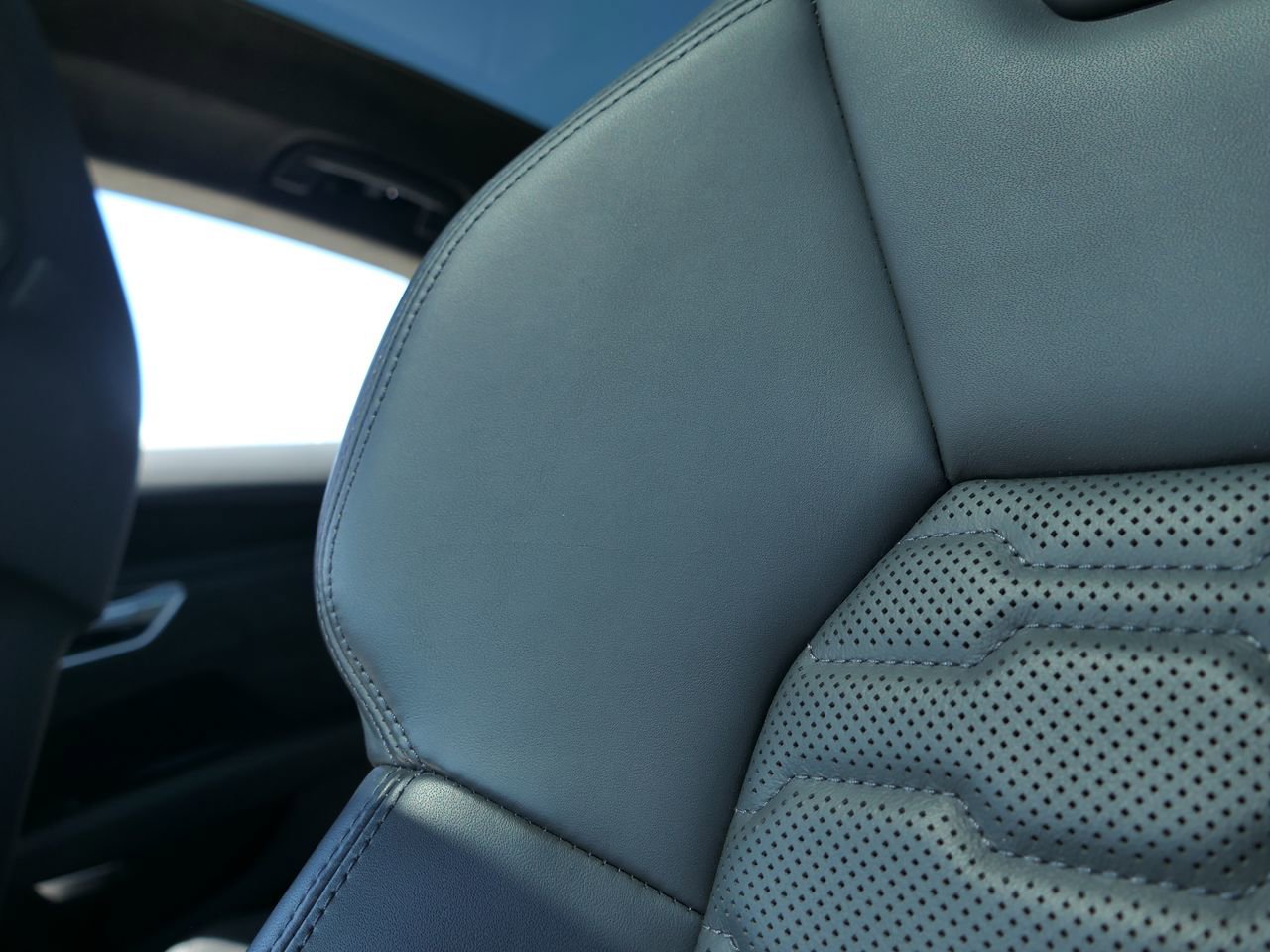 Used 2024 Audi RS e-tron GT w/ Carbon Performance Package image 13