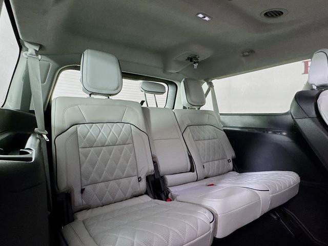 New 2025 Lincoln Navigator L Black Label image 30