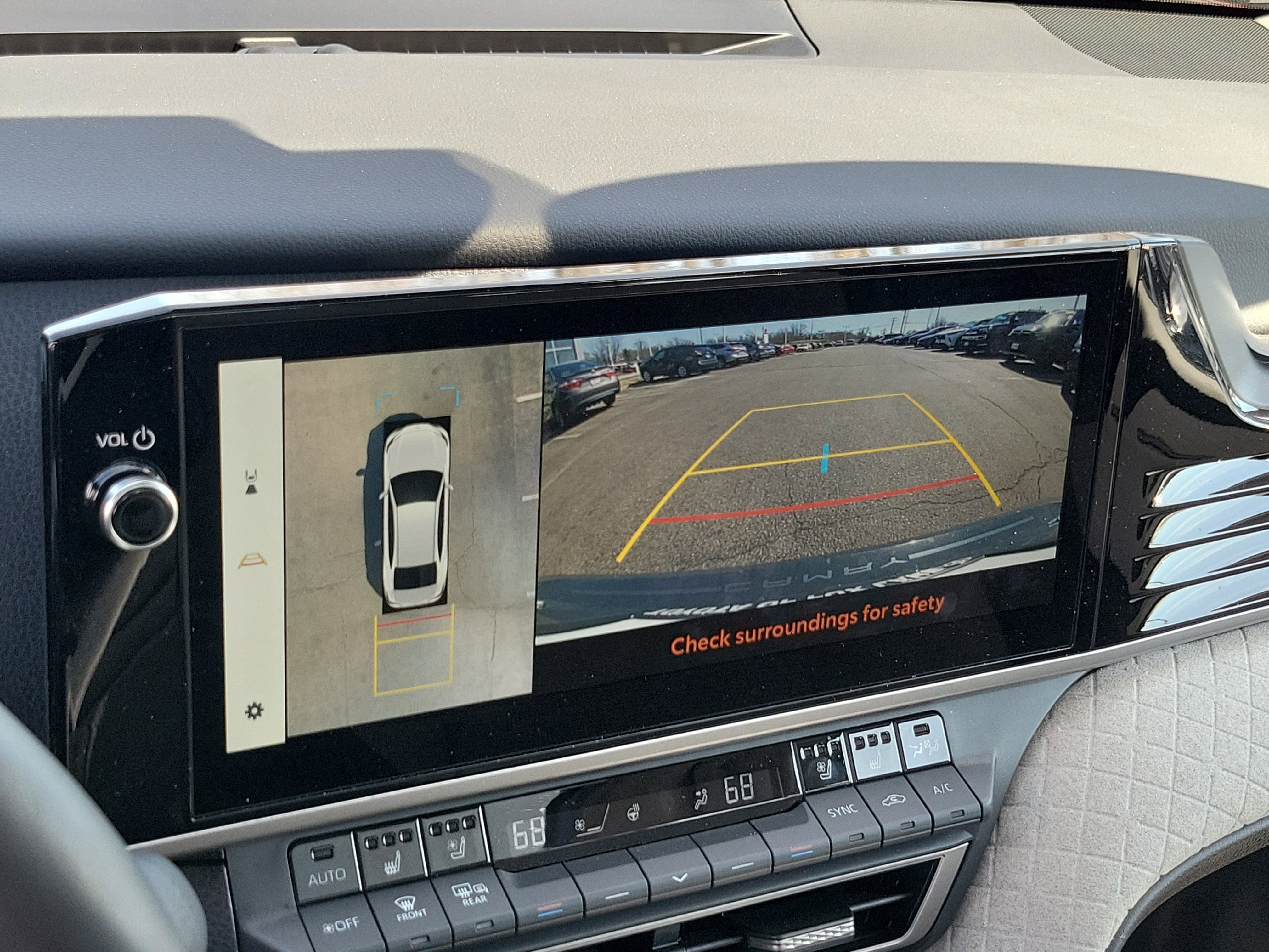 Used 2025 Toyota Camry XLE w/ Premium Plus Package image 28