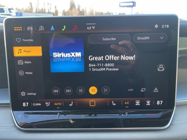 Used 2025 Volkswagen Tiguan SE w/ Panoramic Sunroof Package image 18