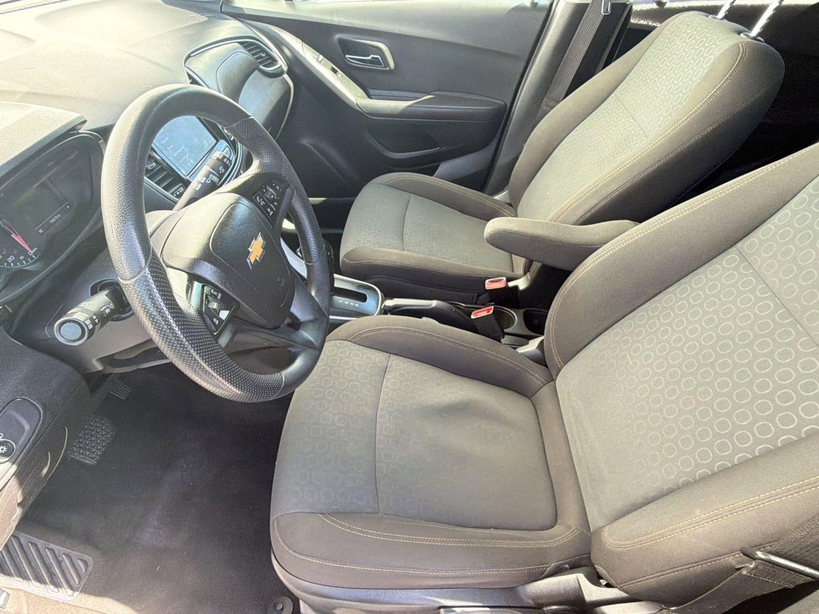 Used 2020 Chevrolet Trax LS w/ Tint and Cruise Package FWD image 5