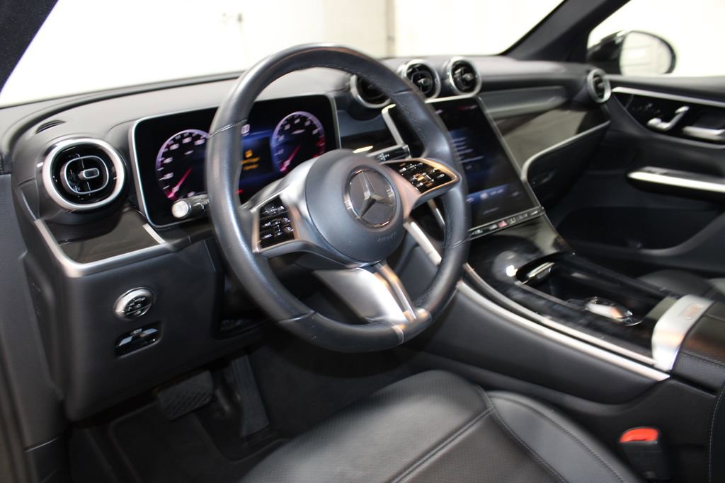 Used 2024 Mercedes-Benz GLC 300 4MATIC image 16