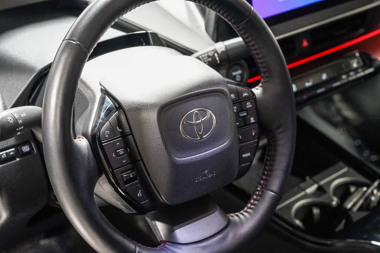 Certified 2026 Toyota Prius Plug-In Hybrid FWD image 21
