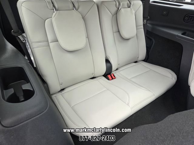 New 2026 Lincoln Aviator AWD image 11