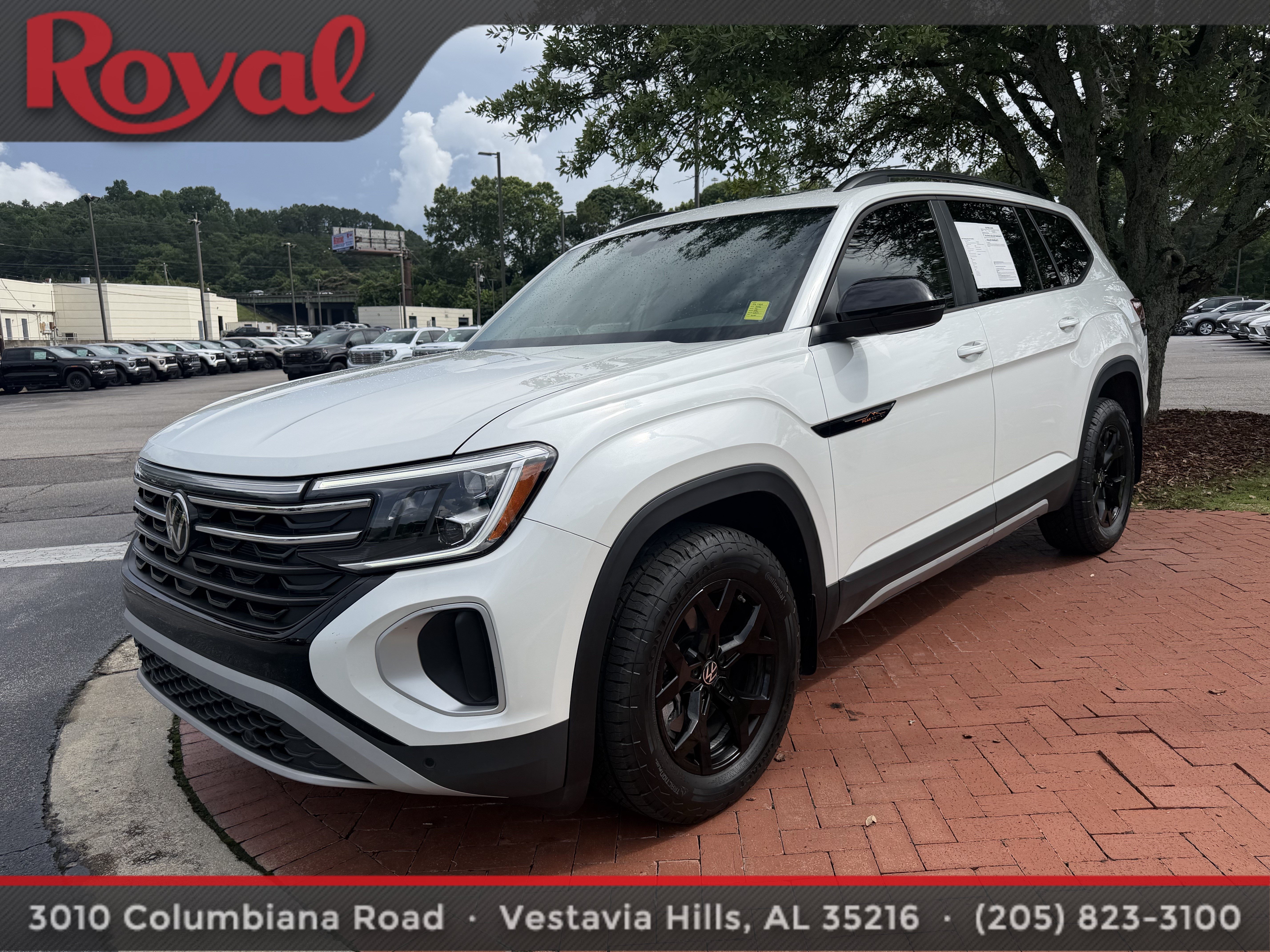 Certified 2026 Volkswagen Atlas Peak Edition AWD/4WD image 1
