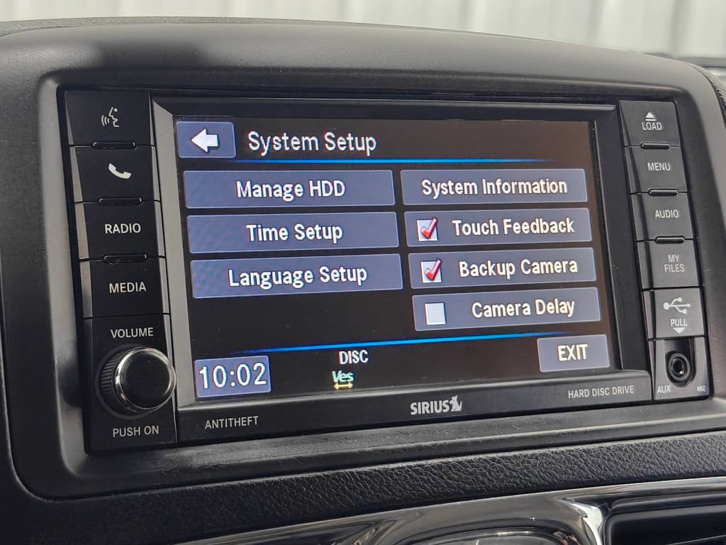 Used 2016 Chrysler Town & Country Touring-L FWD image 40