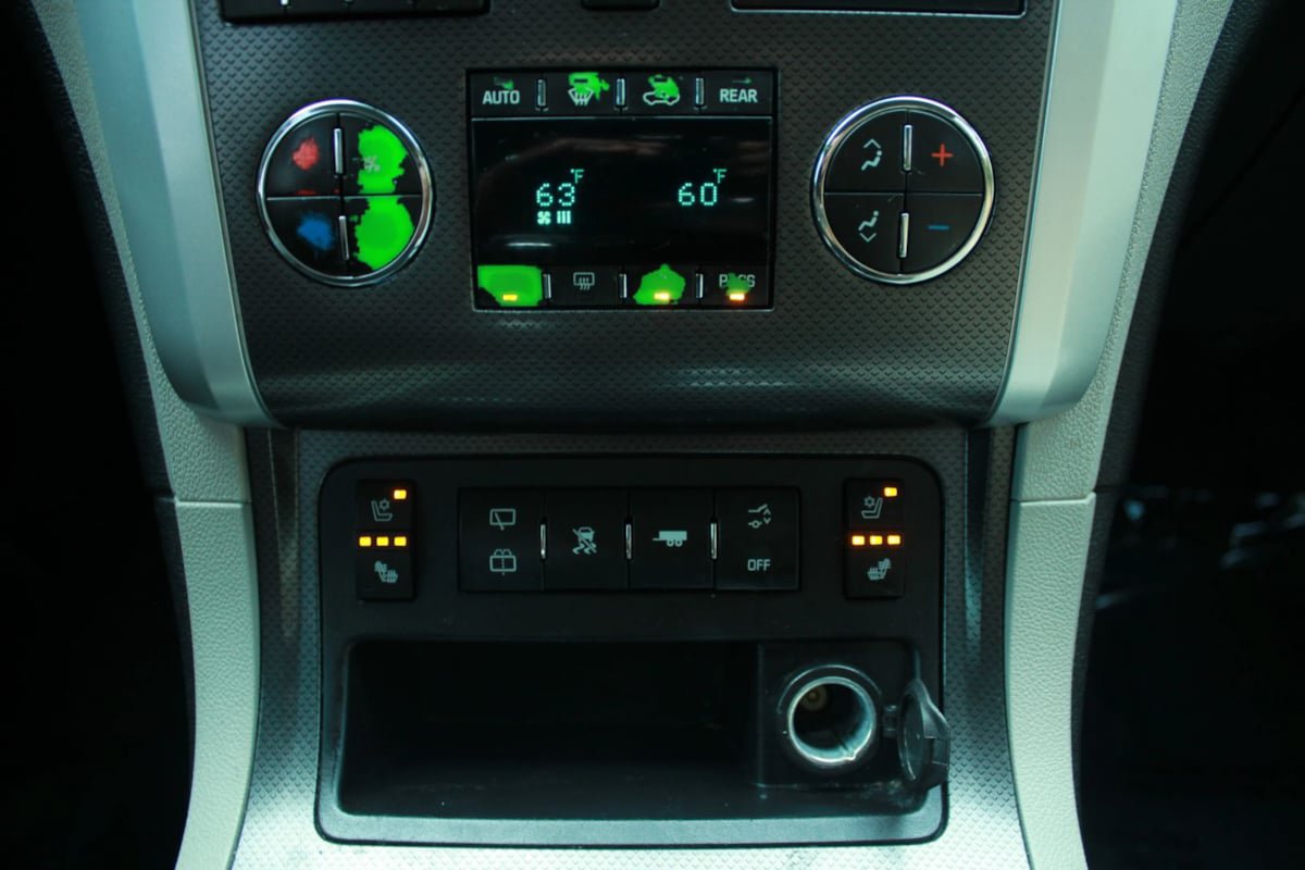 Used 2011 Chevrolet Traverse LTZ w/ LPO, 'HIT The Road' Package AWD/4WD image 16