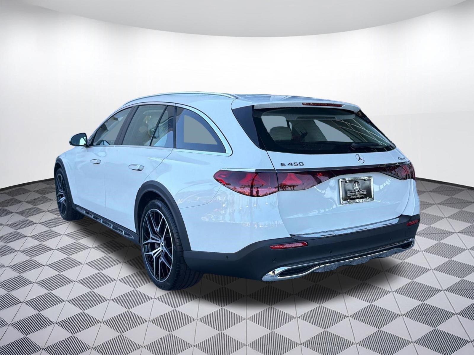 New 2026 Mercedes-Benz E 450 4MATIC All-Terrain Wagon image 3