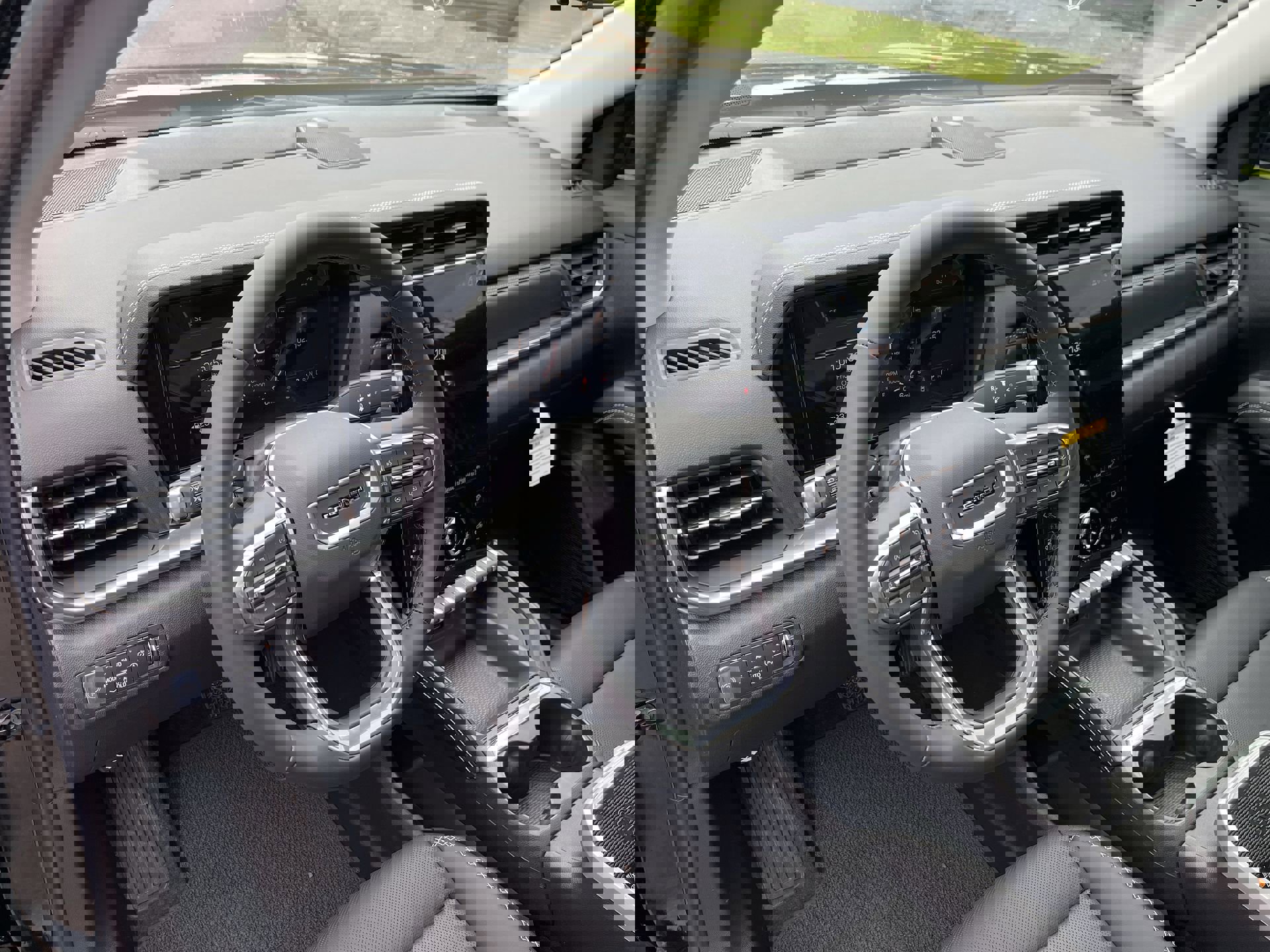 New 2026 GMC Terrain Denali image 44