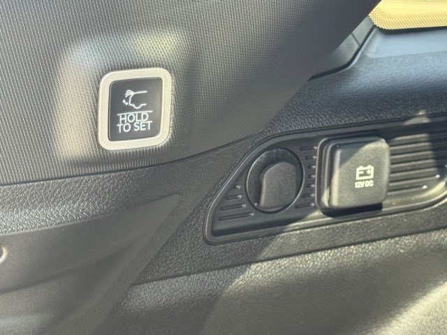 Certified 2025 Jeep Grand Cherokee Limited w/ Luxury Tech Group II image 36