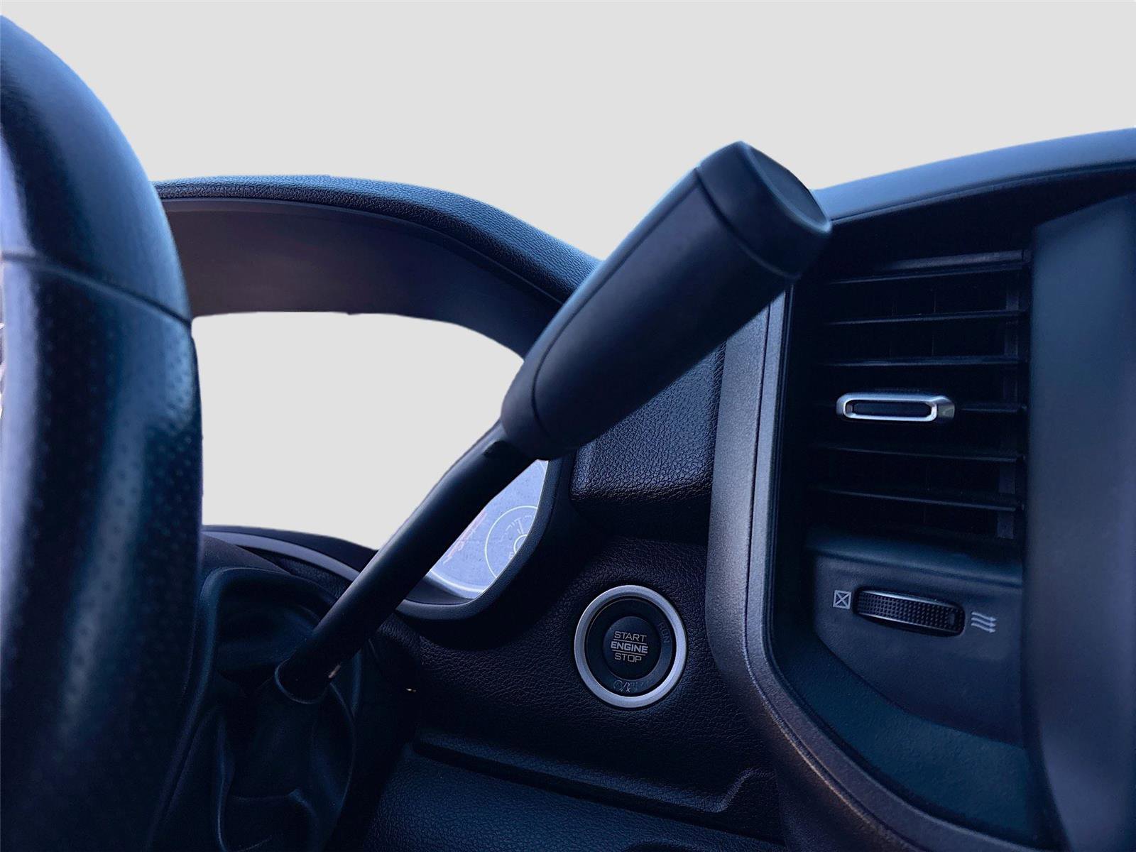 Used 2022 RAM 2500 Tradesman w/ Chrome Appearance Group image 16