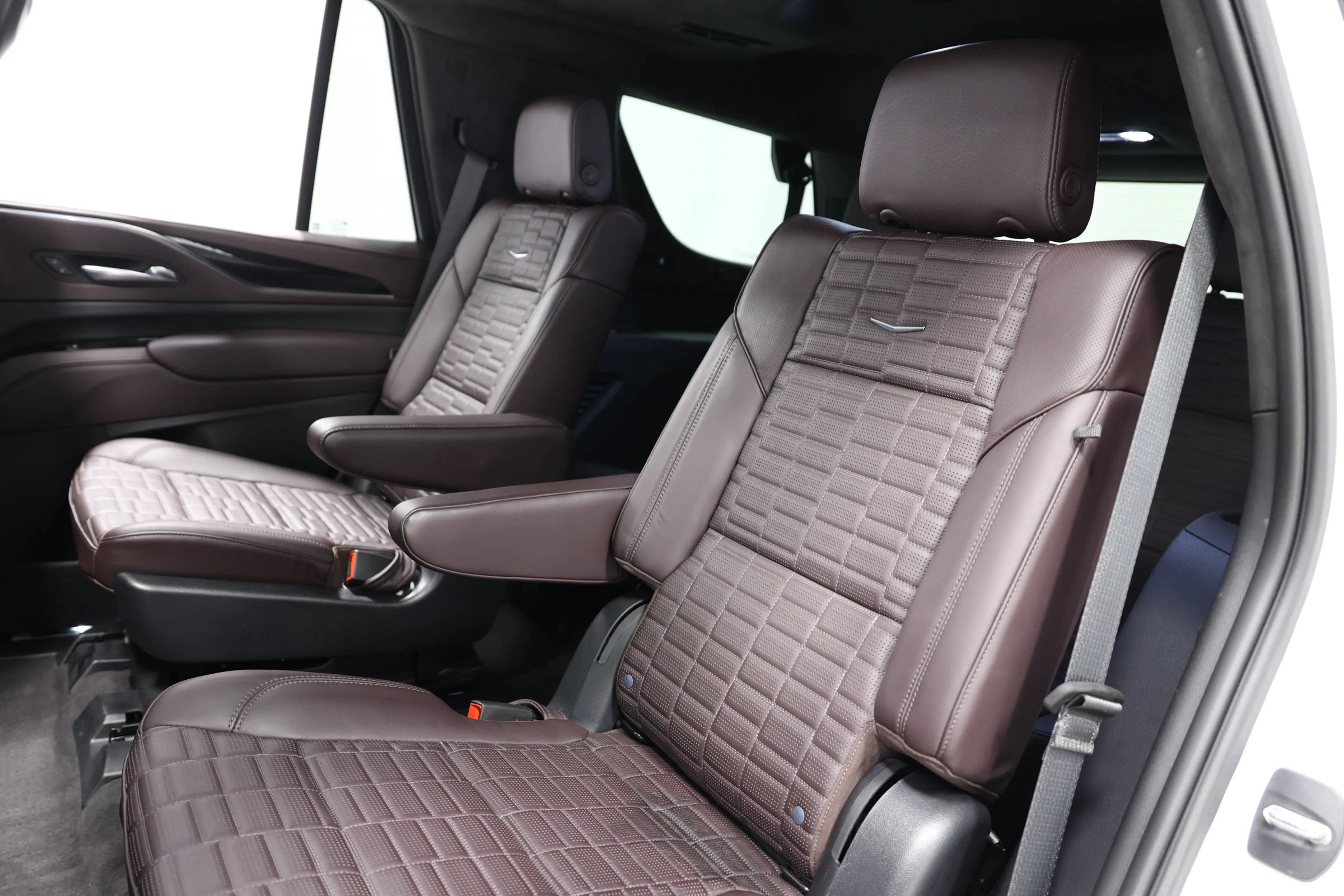 Used 2023 Cadillac Escalade Sport Platinum w/ LPO, ONYX Package RWD image 64