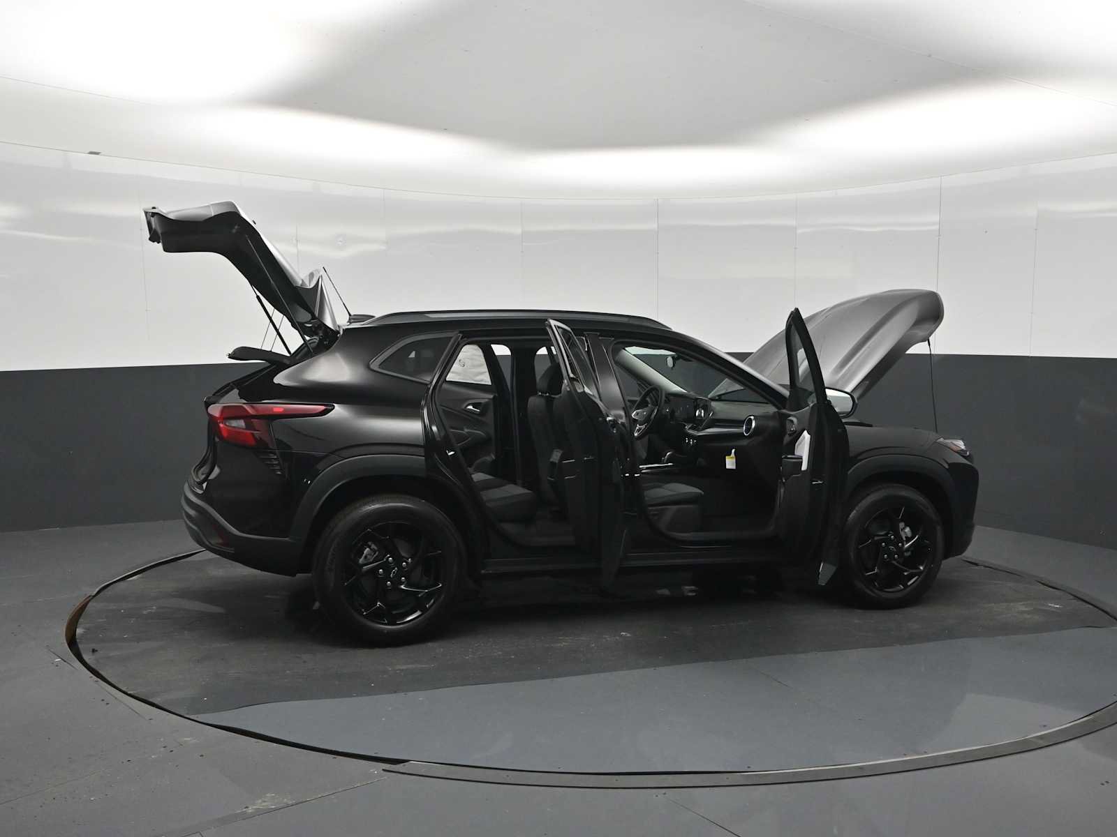 New 2026 Chevrolet Trax LT w/ Driver Confidence Package FWD image 28