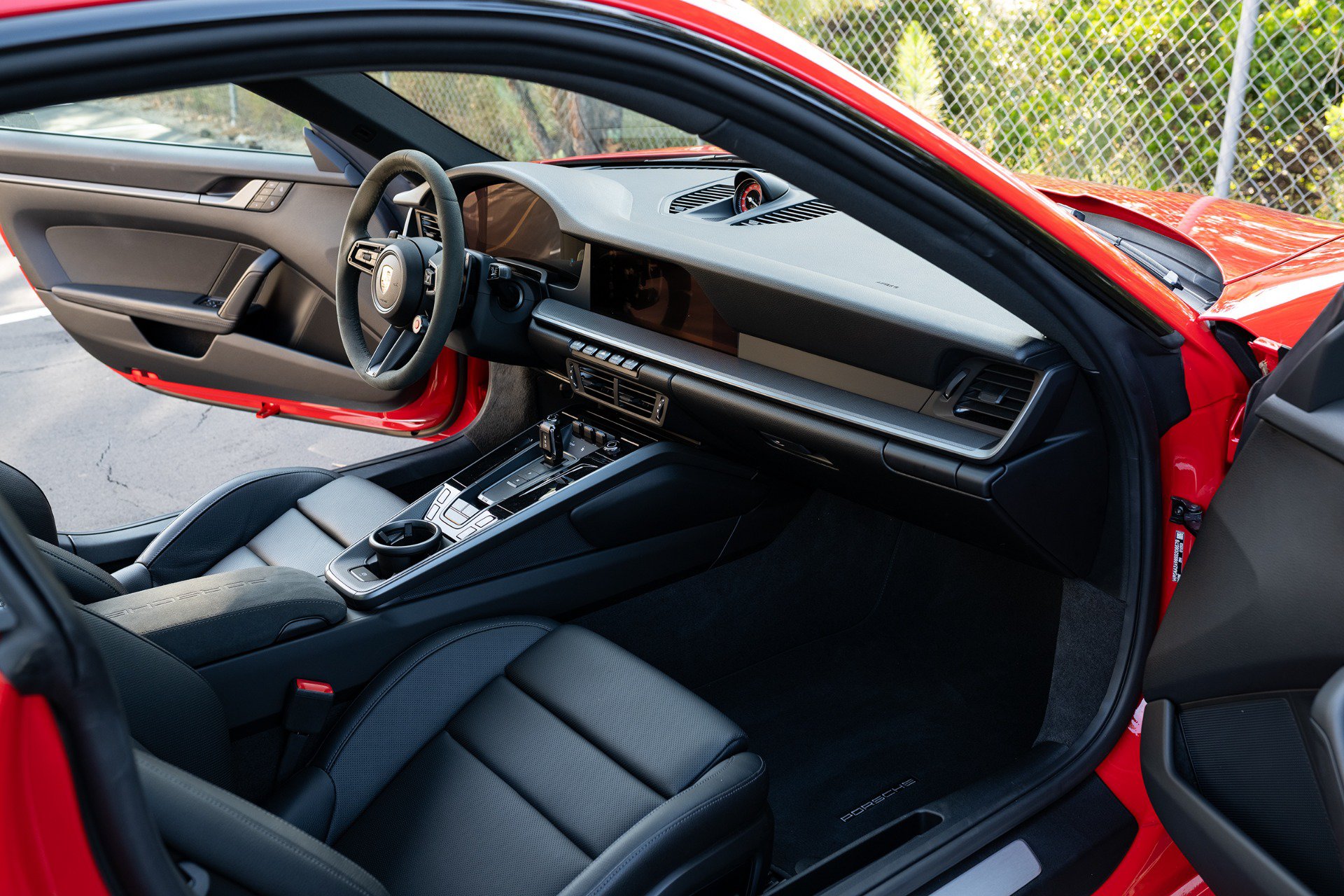 Used 2025 Porsche 911 Carrera RWD image 41