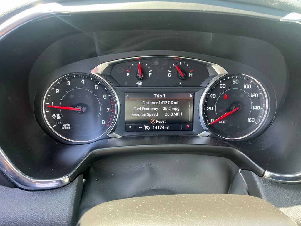 Used 2025 Chevrolet Blazer LT FWD image 23