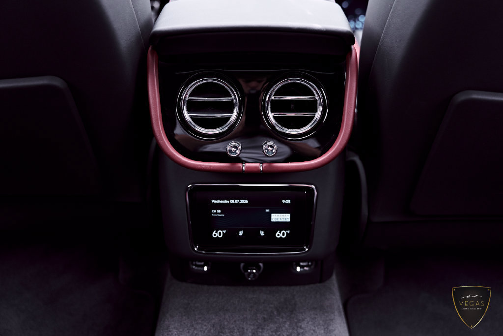 Used 2024 Bentley Bentayga AWD/4WD image 61