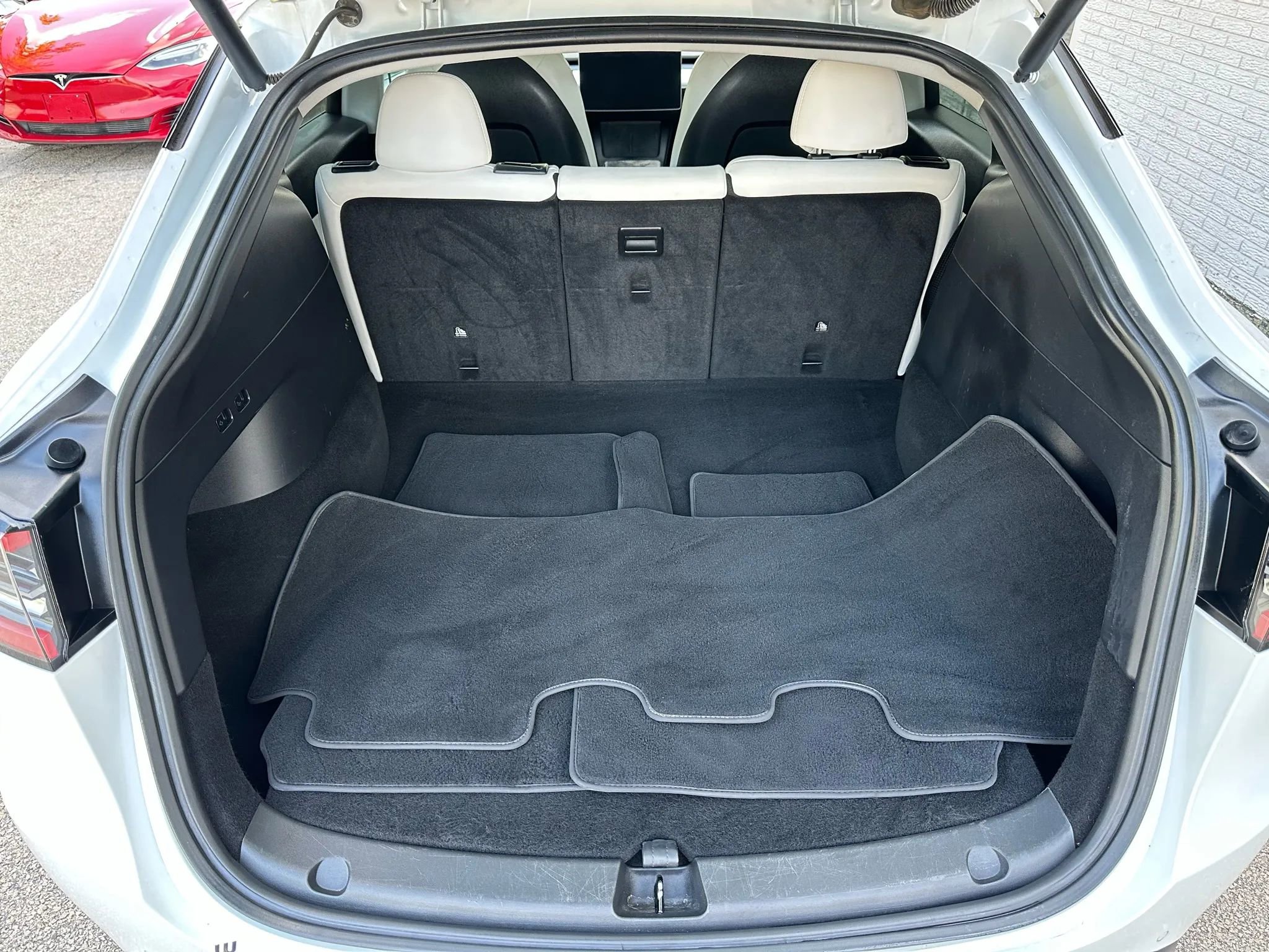 Used 2021 Tesla Model Y Long Range image 20