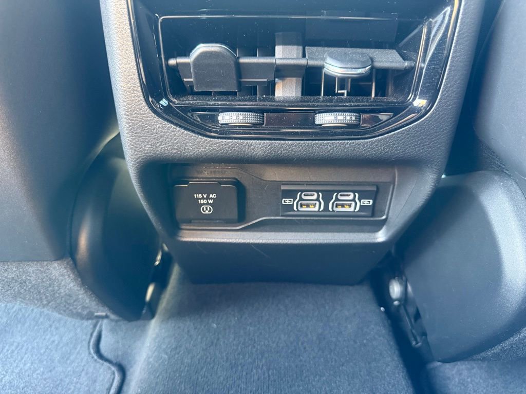 Certified 2024 Jeep Grand Cherokee Altitude AWD/4WD image 35
