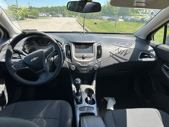 Used 2018 Chevrolet Cruze LT w/ Convenience Package FWD image 5