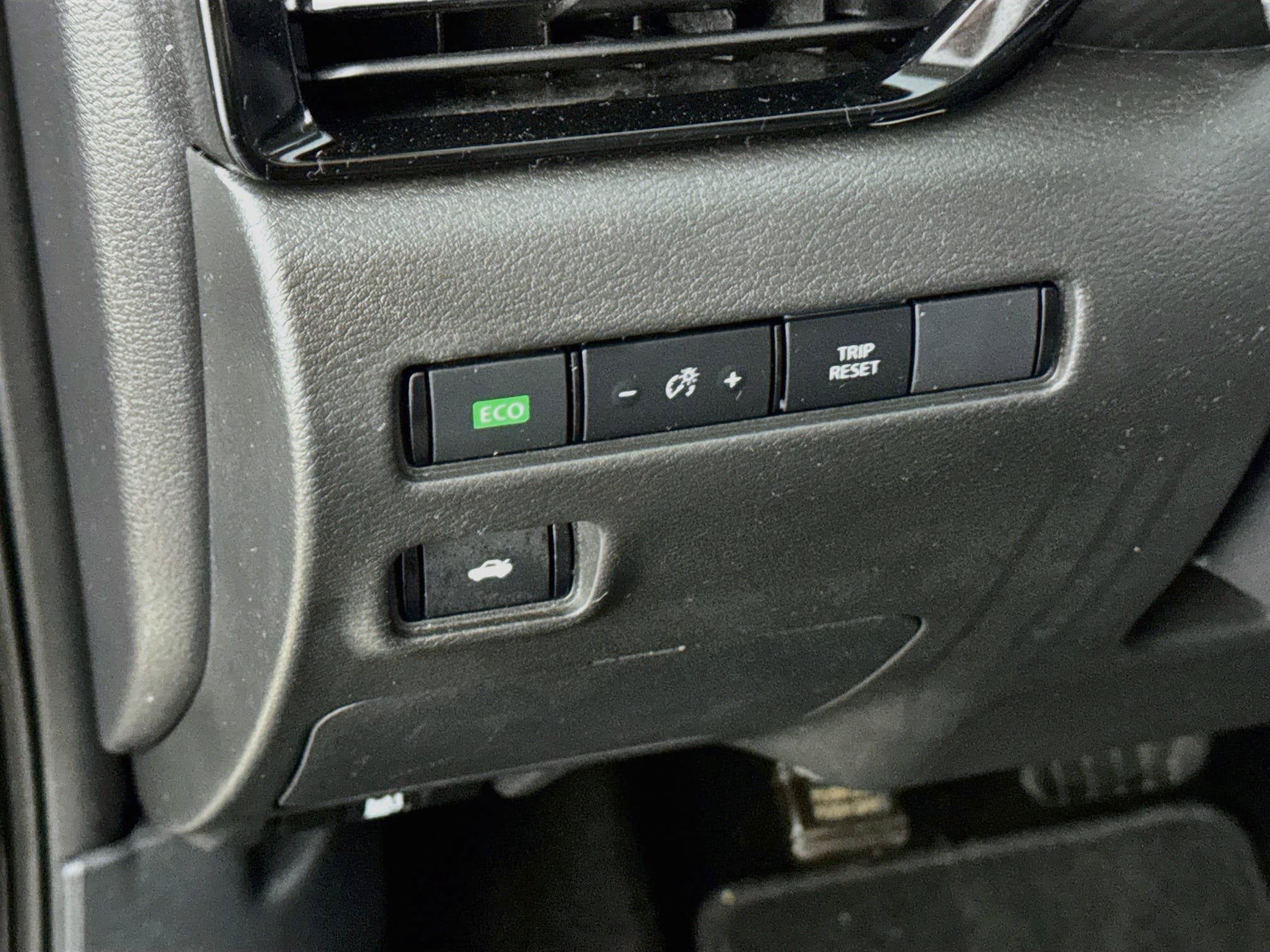 Used 2022 Nissan Sentra SR w/ Trunk Package FWD image 12