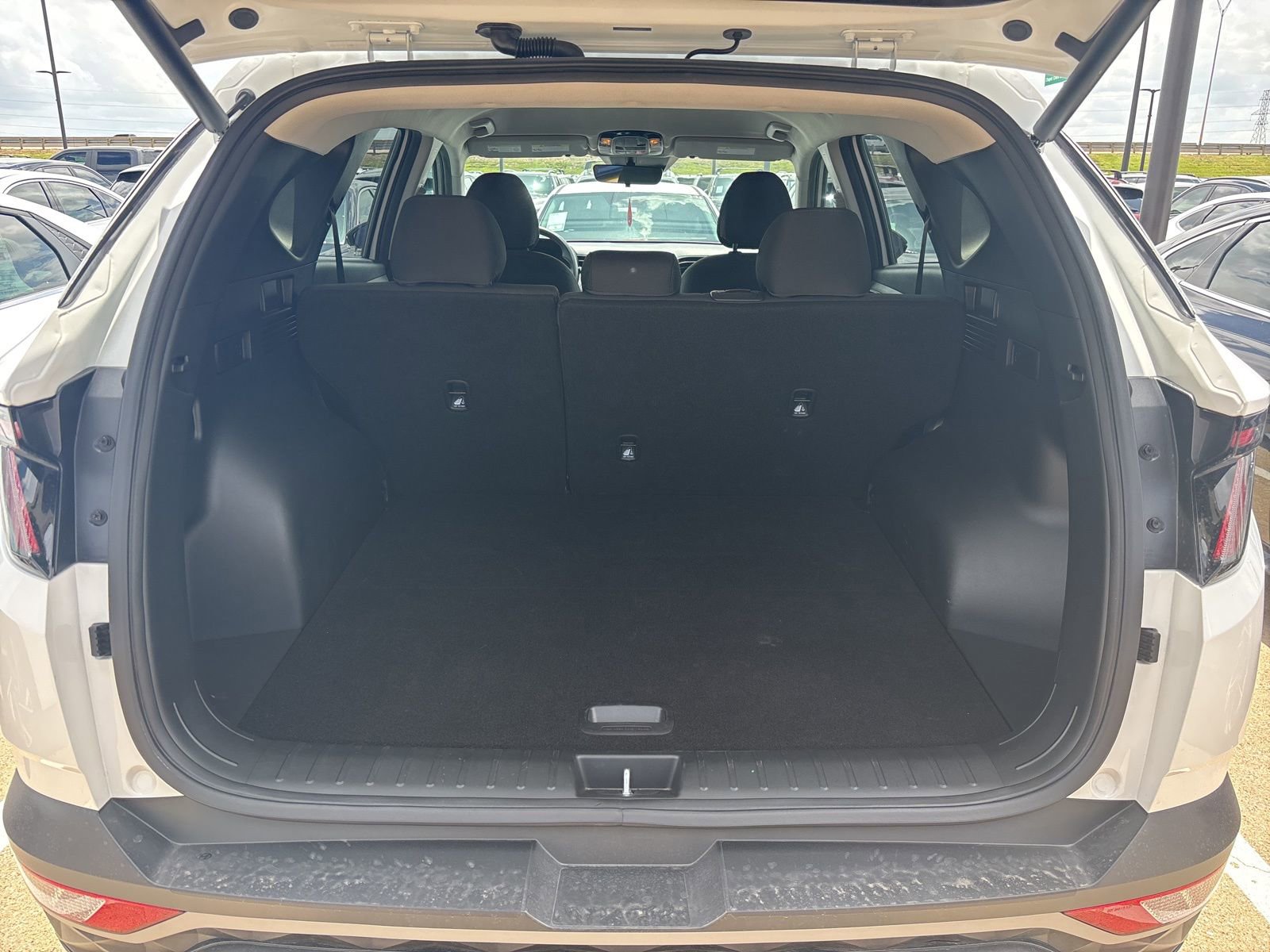 Certified 2023 Hyundai Tucson SEL AWD/4WD image 16