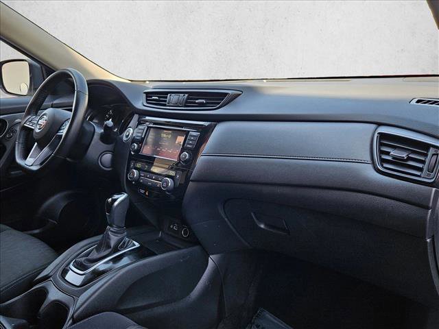 Used 2018 Nissan Rogue SV image 21