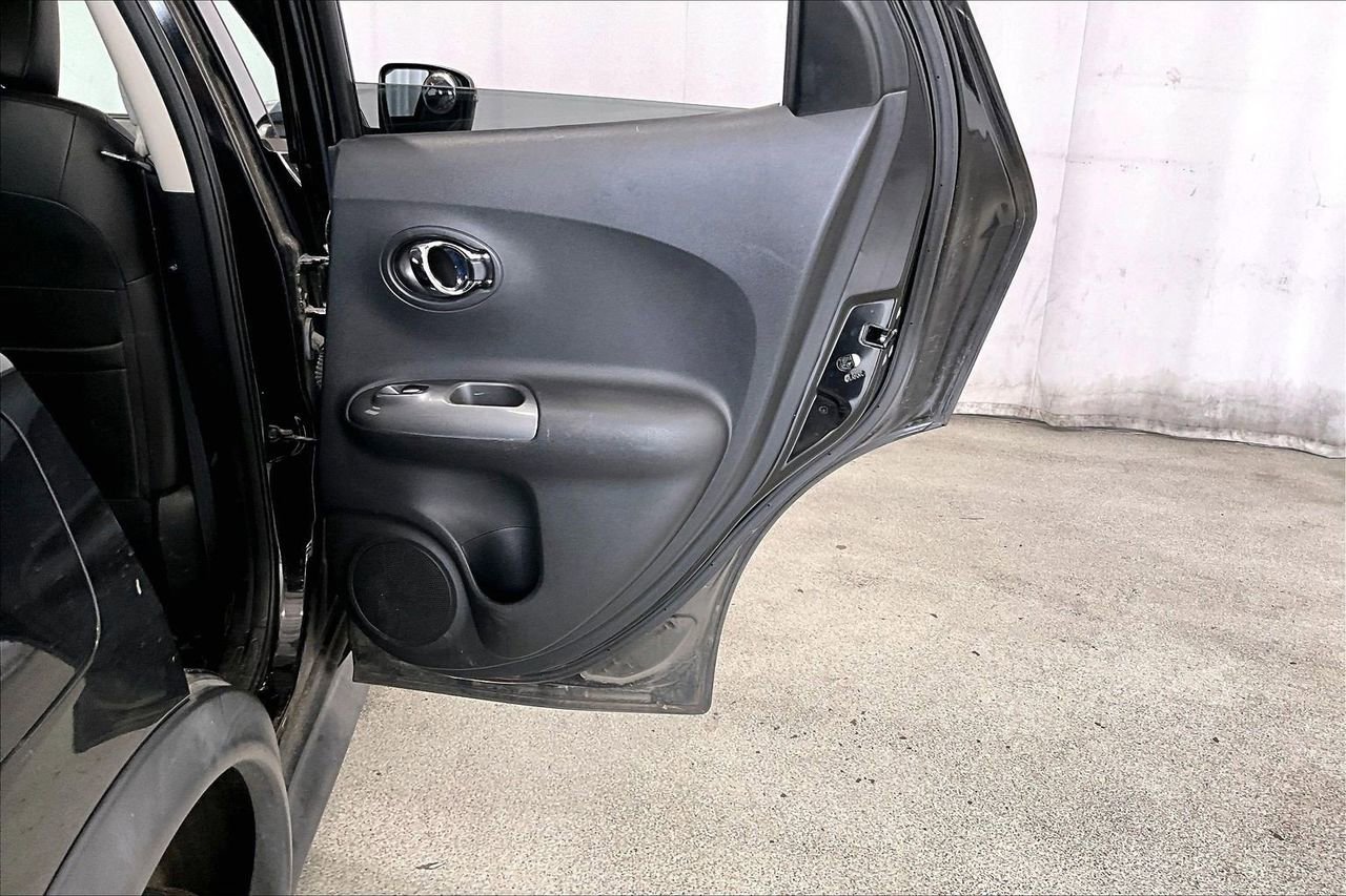 Used 2015 Nissan Juke SL image 22