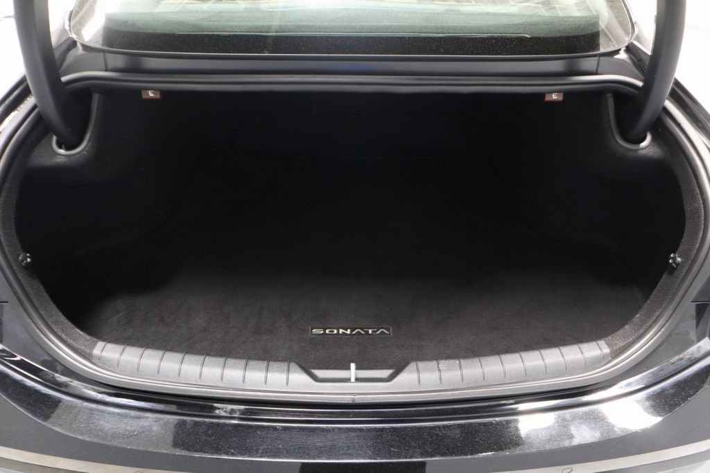 Used 2025 Hyundai Sonata Limited FWD image 20